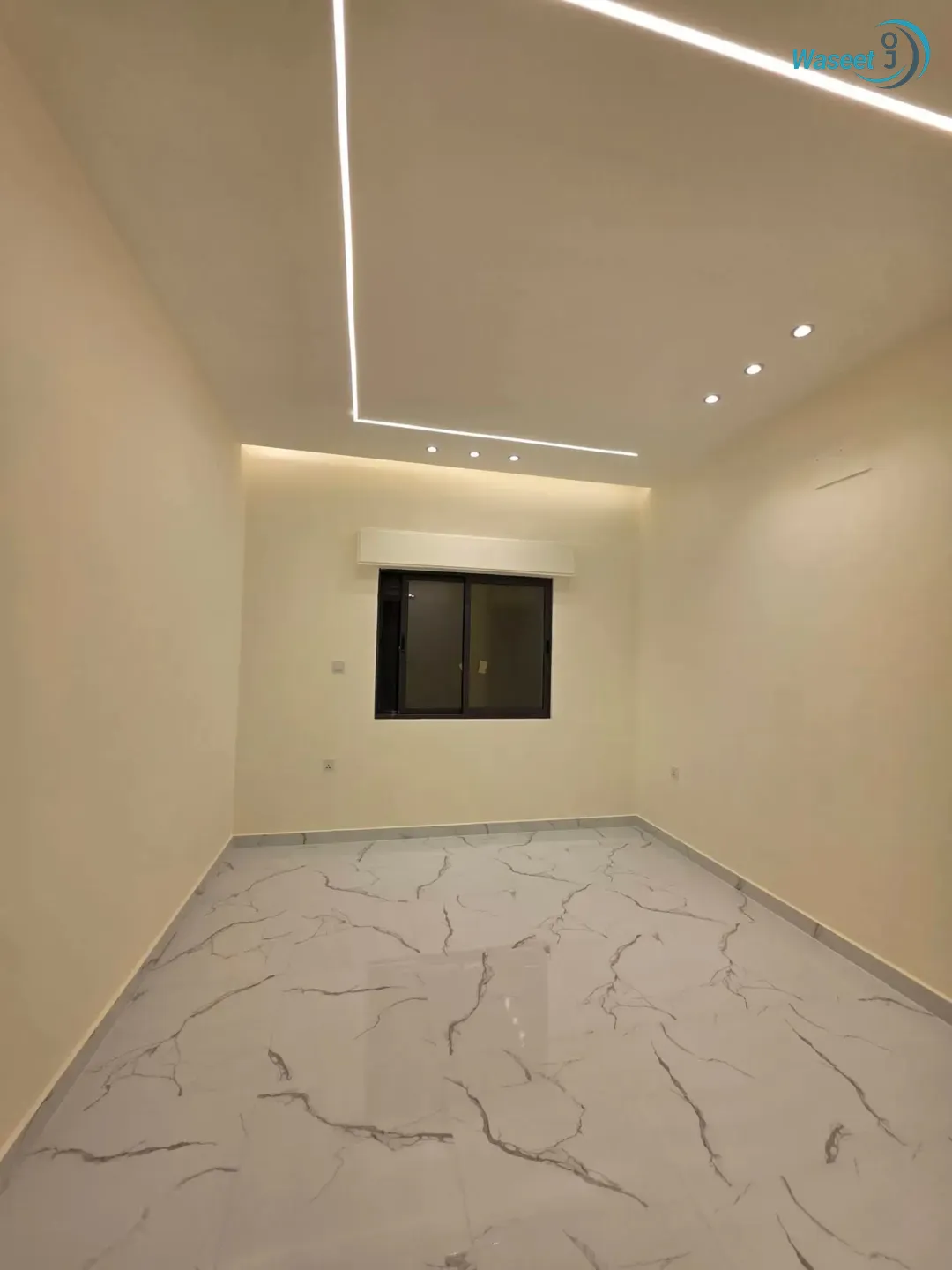 للبيع شقه بناء جديد لم تسكن طابق ثاني هندسي(ثالث) يوجد مصعد سوبر ديلوكس