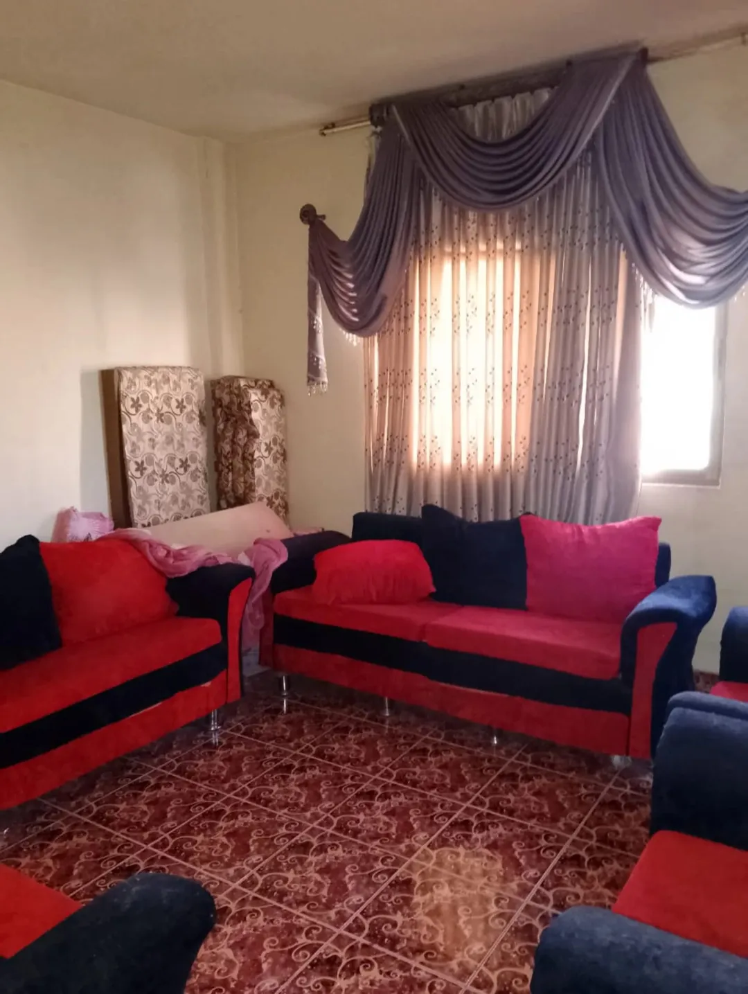 بناية مميزة في ام نوارة 4 طوابق سند تسجيل مستقل