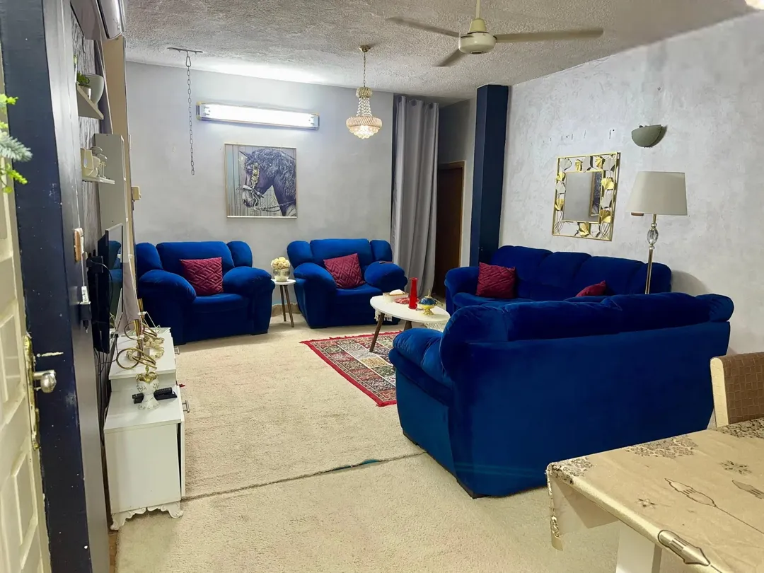 شقة طابقية للبيع في الزرقاء الجديدة