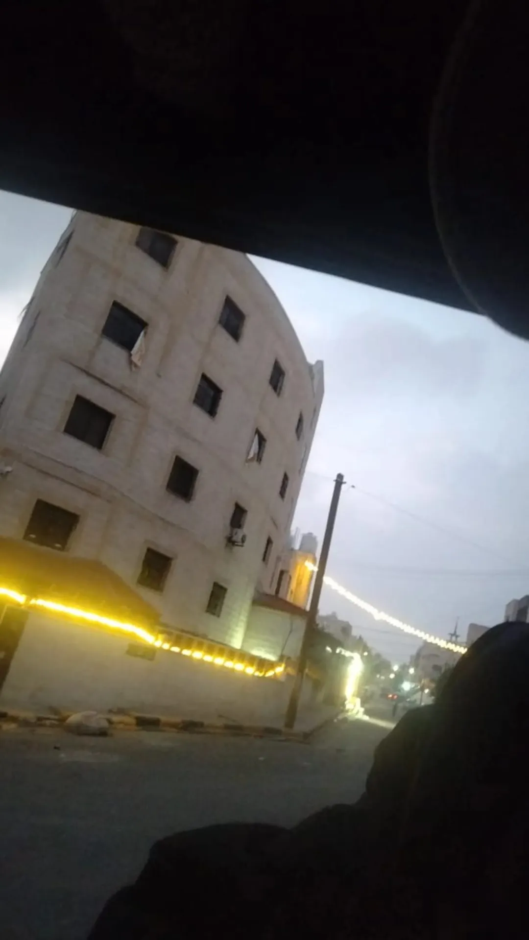 شقة طابقية للبيع طابق ارضي مع ترس