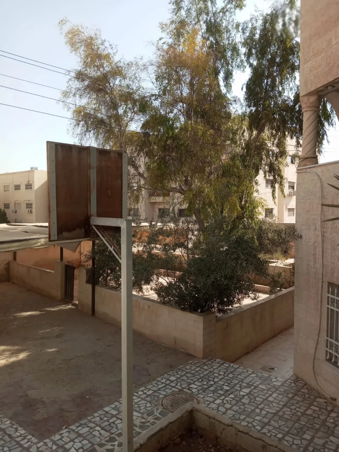 عمارة سكنية للبيع في الزرقاء الجديدة