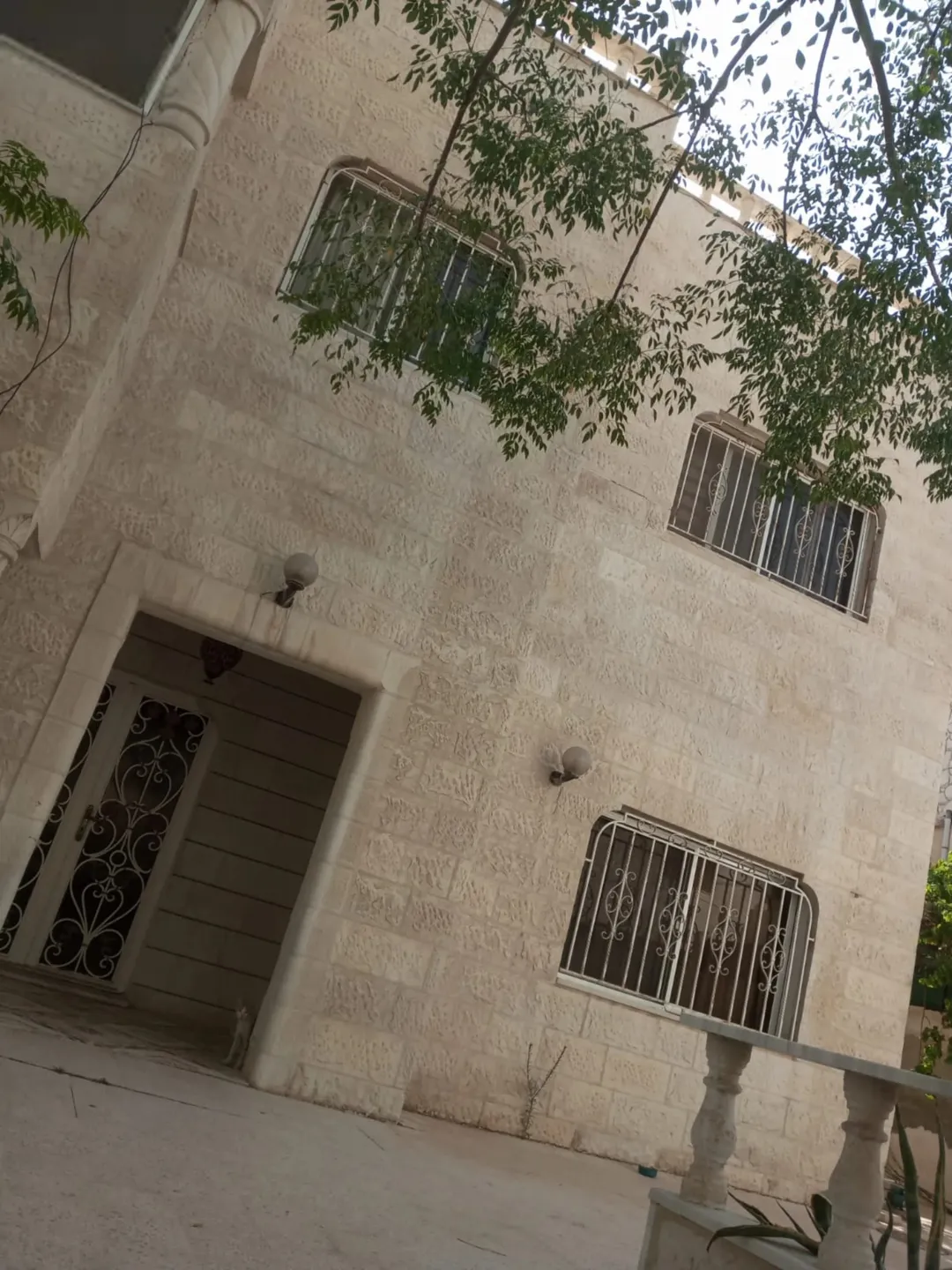عمارة سكنية للبيع في الزرقاء الجديدة