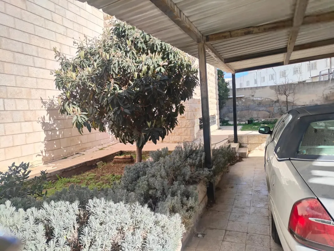 أرض سكن ب للبيع في أم السماق بالقرب من مكة مول