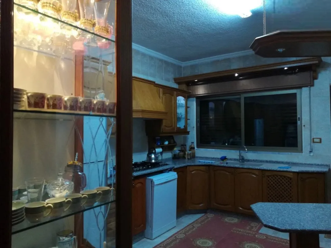 بيت مستقل شبه فيلا للبيع في الزرقاء الجديدة