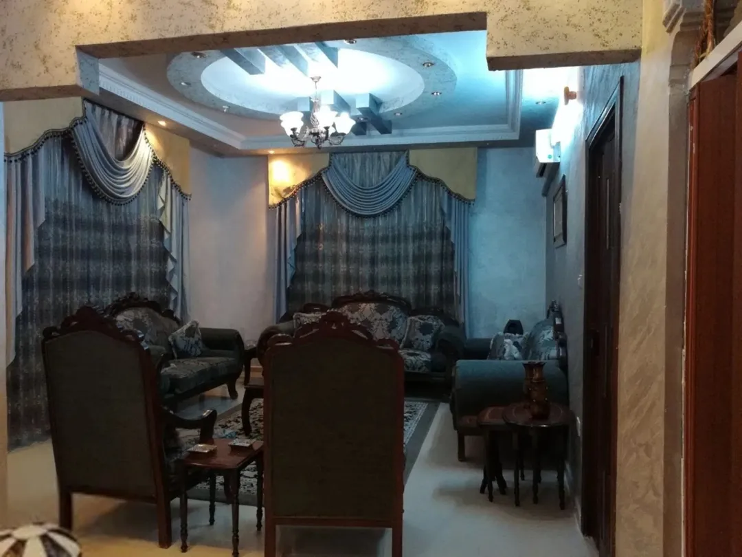 بيت مستقل شبه فيلا للبيع في الزرقاء الجديدة