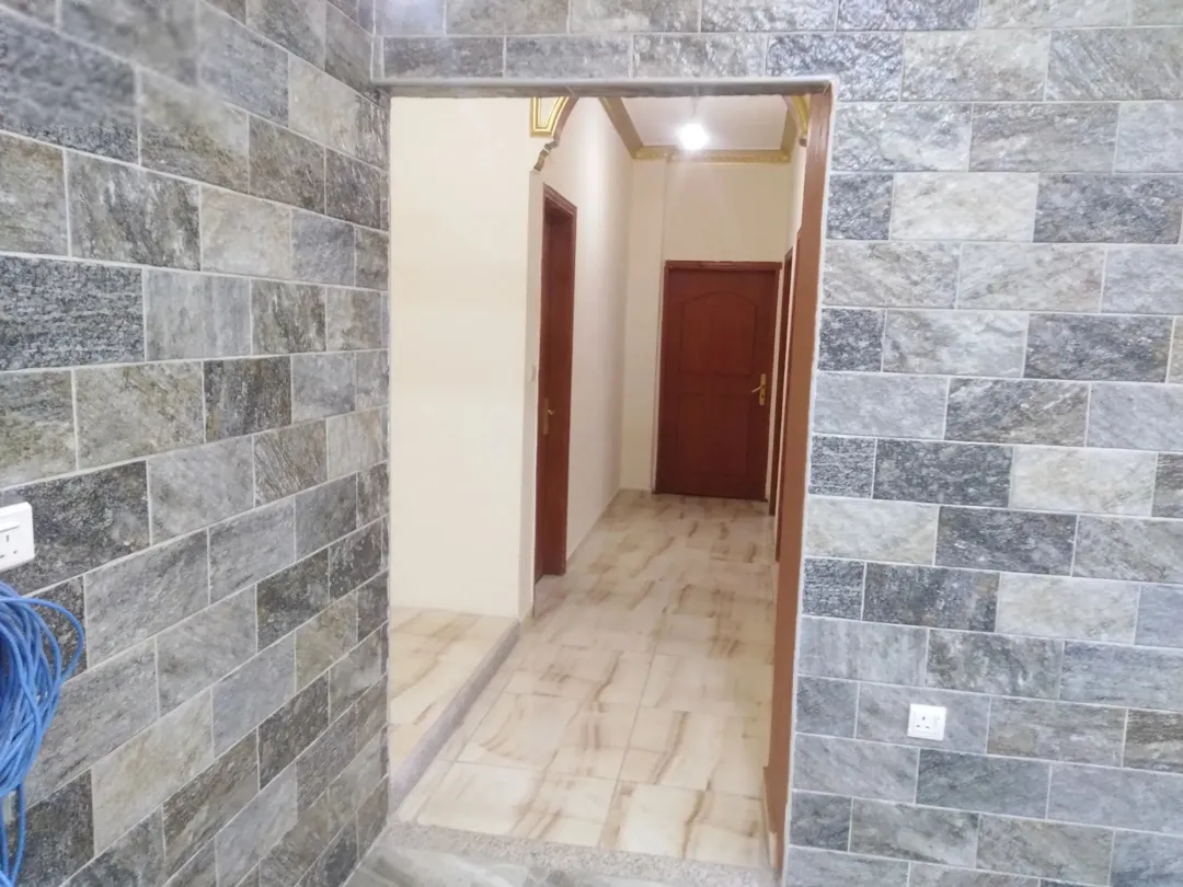 شقة طابق أرضي فاخرة في منطقة الثامنة 170 متر مربع