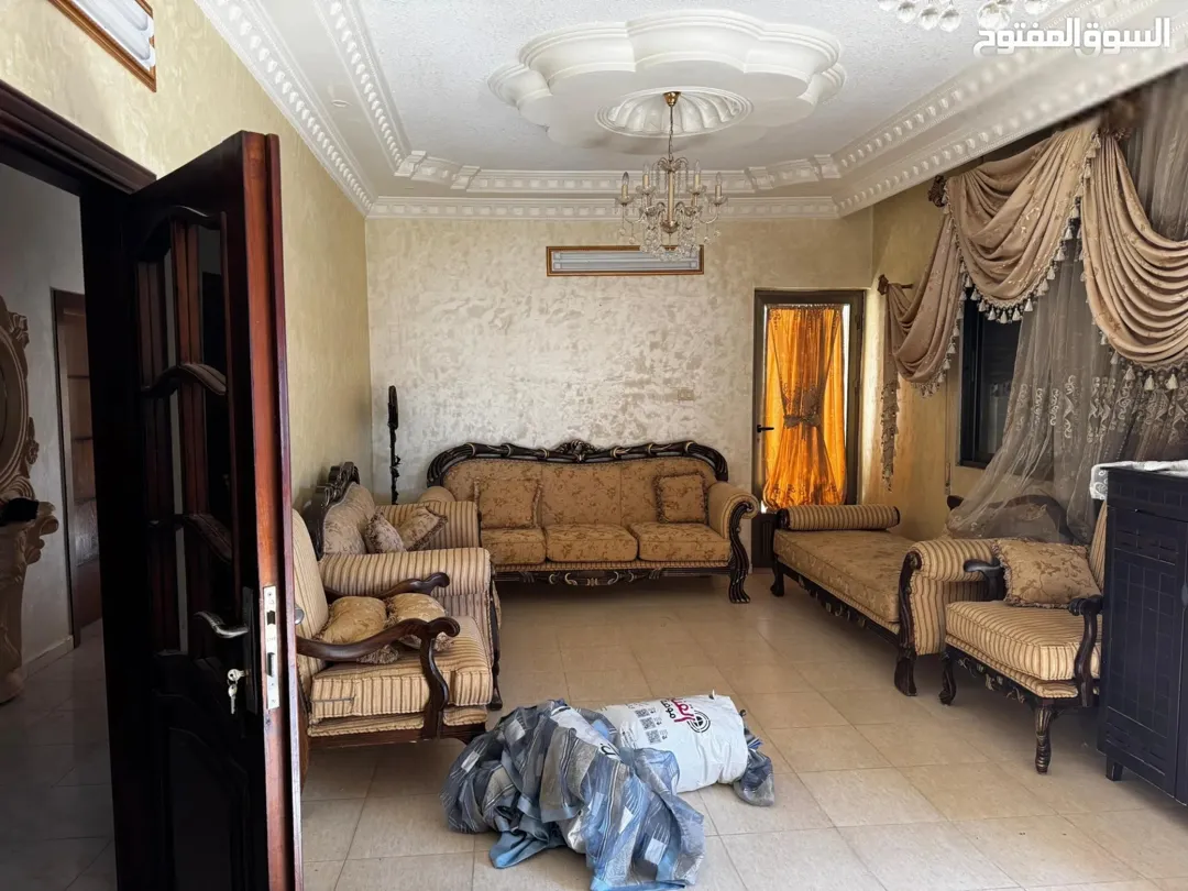شقة للبيع في أبو علندا – جبل الحديد