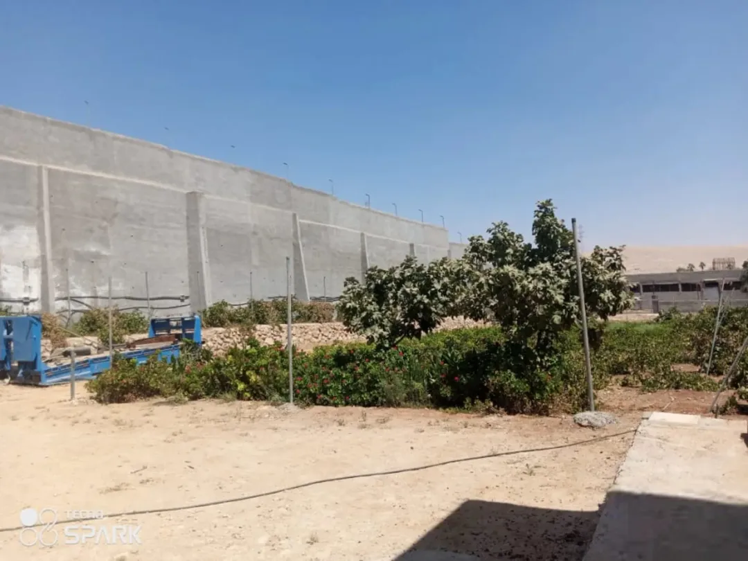 مزرعة على السيل مباشرة للبيع
