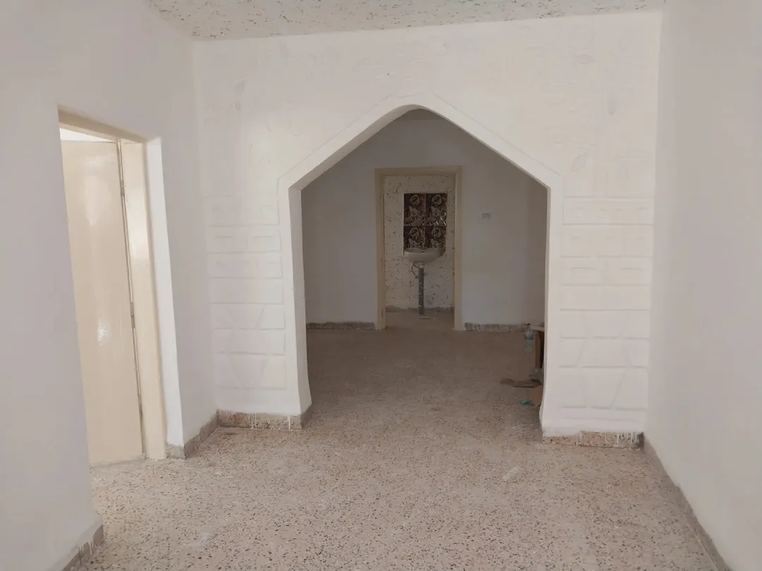 بيت للبيع في الطفيلة قصر أو بدل