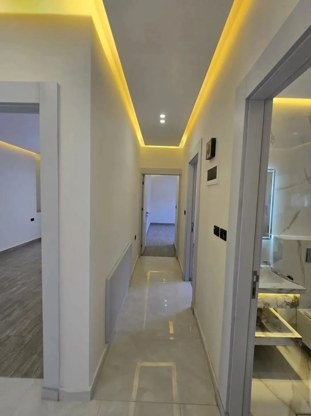 شقق فاخرة 205م مع ترسات واسعة ونظام أوتوميشن – الجبيهة حي الريان