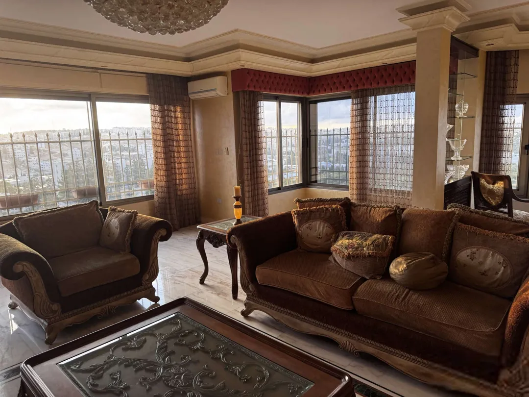 شقة فاخرة للإيجار في ضاحية الرشيد – الطابق الأخير بالكامل – عمان الاردن | ID 600159