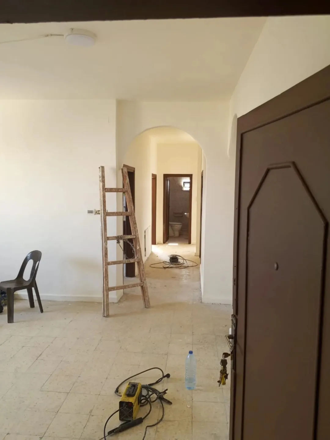 موقع مميز في ماركا الشمالية حي العبدلات للبيع