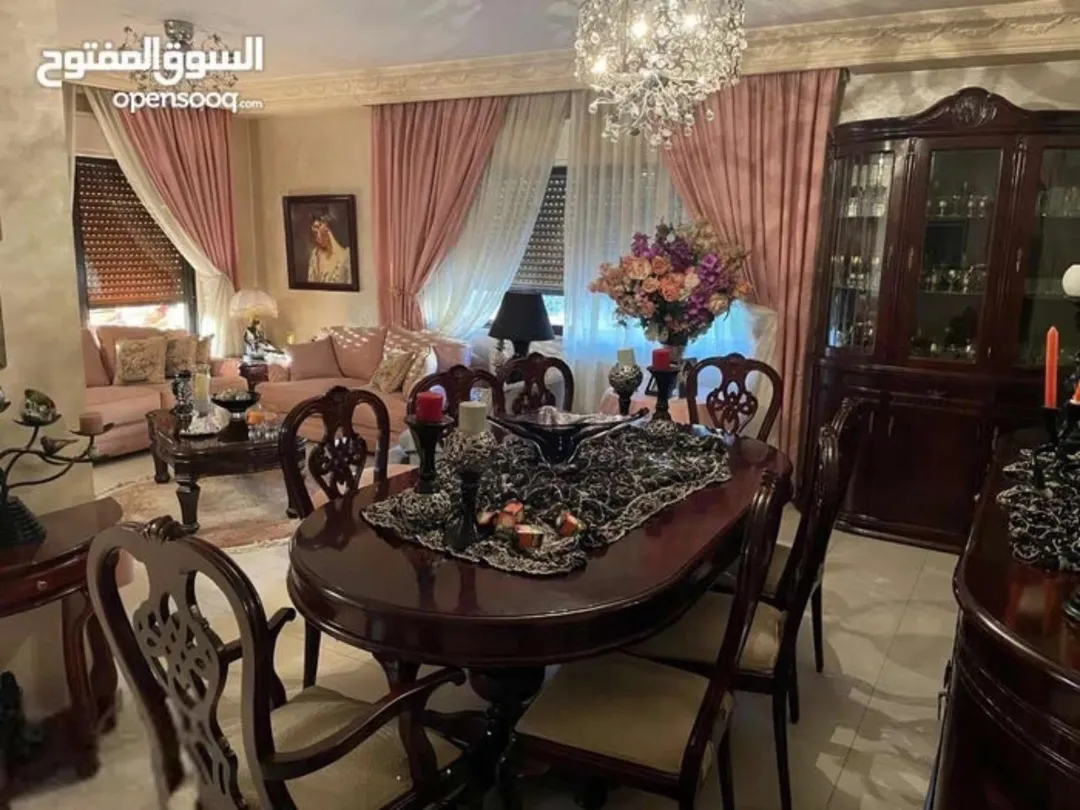 شقة فاخرة للبيع في أرقى مناطق الرابية بمساحة 185 متر مربع