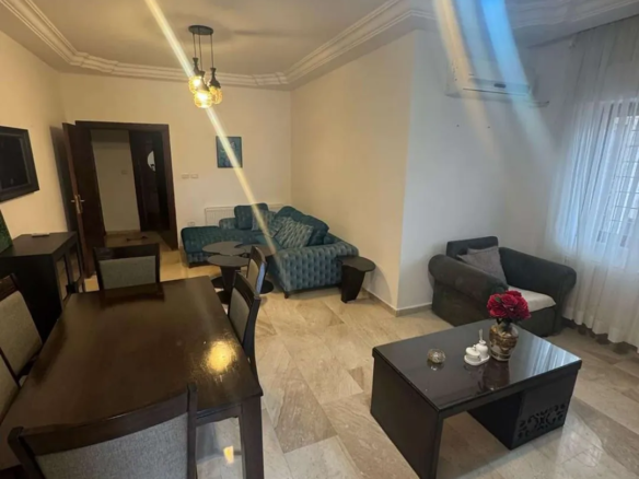شقة مفروشة فاخرة للإيجار في الرابية طابق أرضي مع تراس وكراج خاص – عمان الاردن | ID 600900