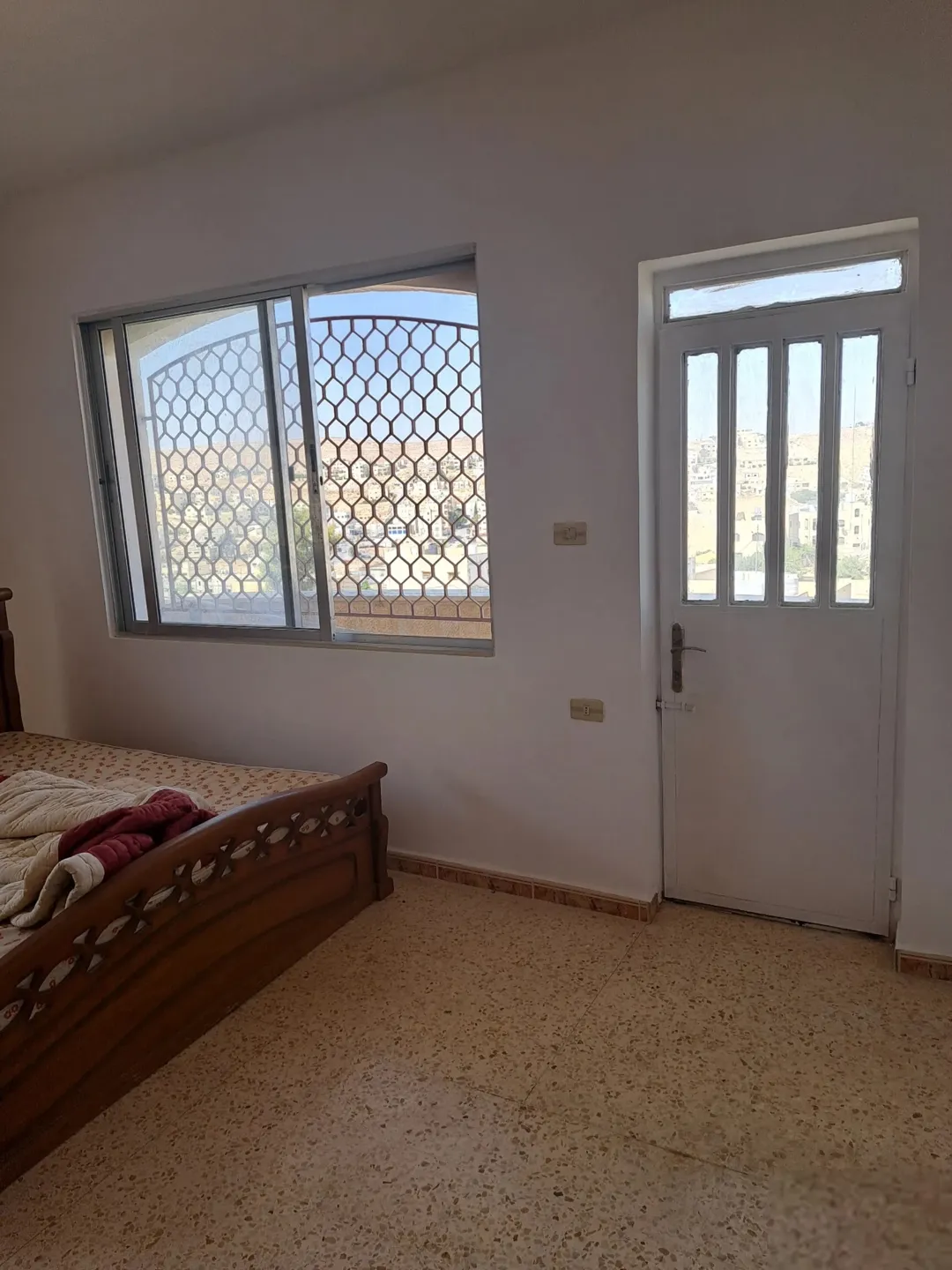منزل مستقل للبيع في حي نصار قرب ضاحية الاميرة هيا