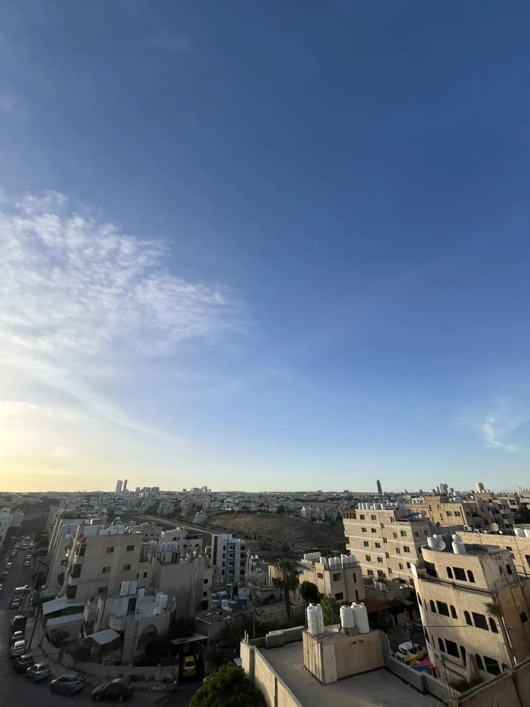 شقة للبيع في عبدون – الذراع الغربي بإطلالة مميزة