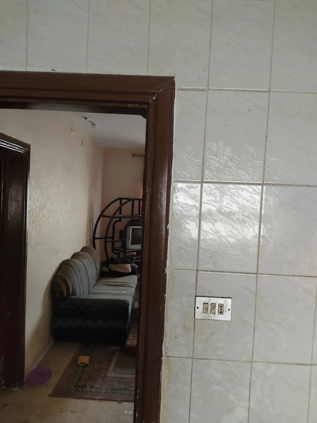 شقه للبيع قرب الباب الشمالي لجامعة اليرموك