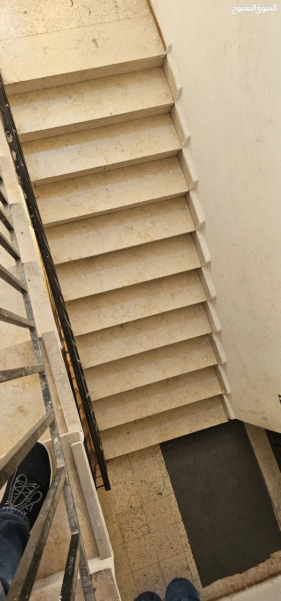 عماره للبيع في الزرقاء حي الإسكان