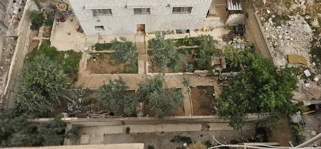عماره للبيع في الزرقاء حي الإسكان