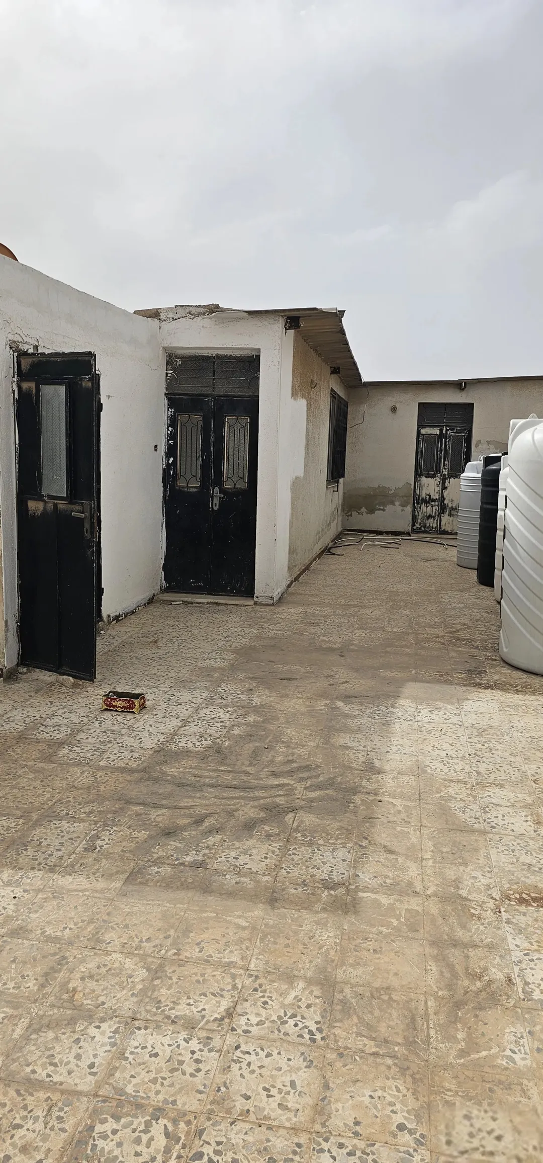عماره للبيع في الزرقاء حي الإسكان