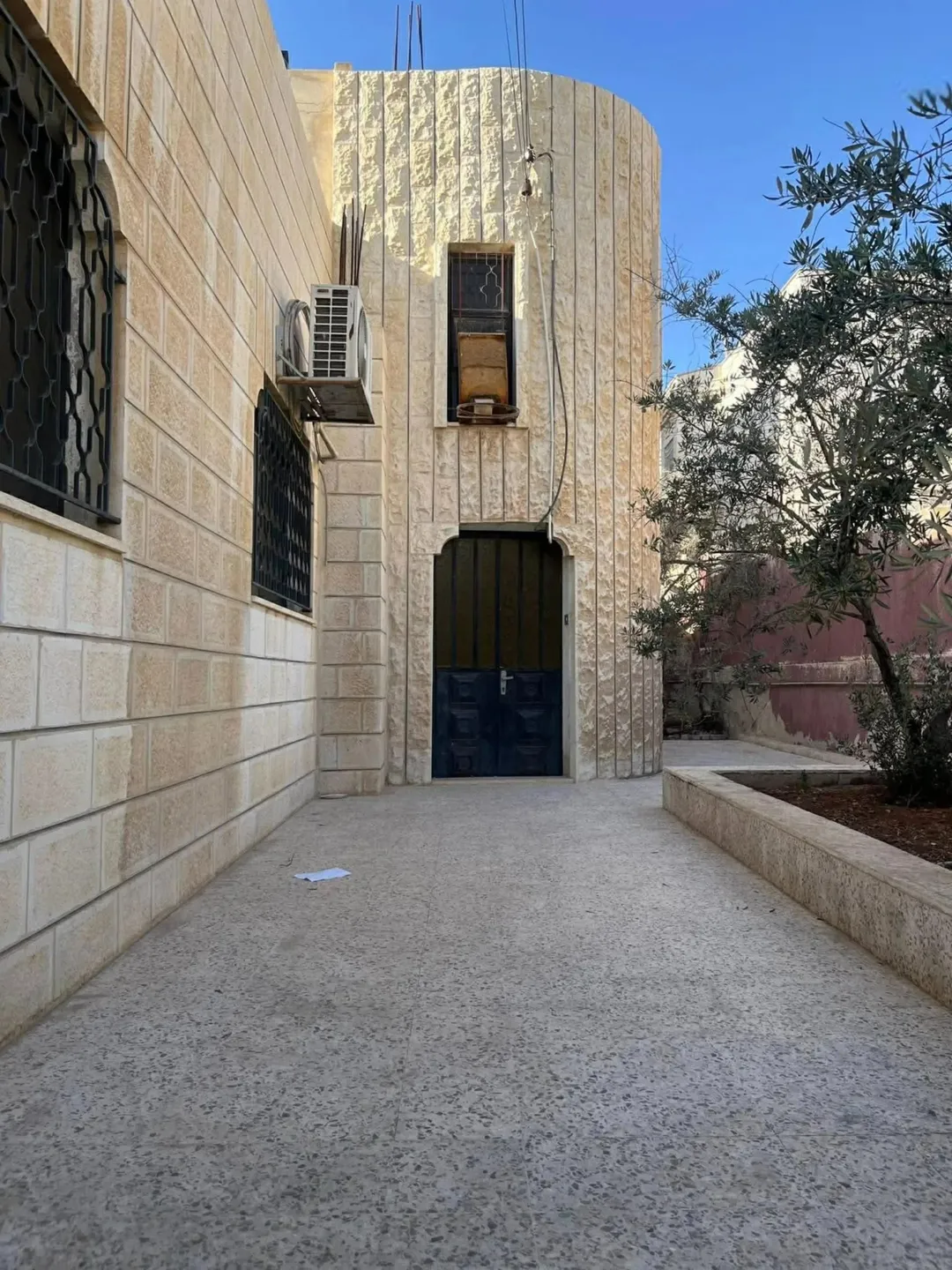 منزل مستقل فخم للبيع – مساحة واسعة