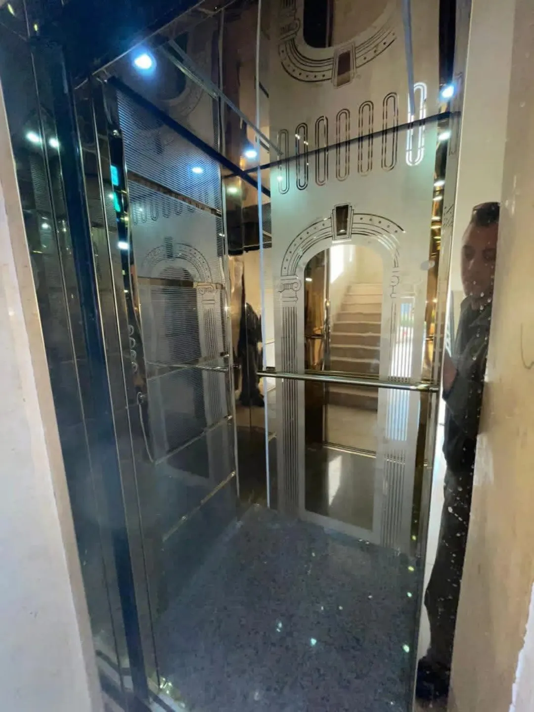 شقة للبيع في العقبة – السكنية العاشرة – طابق أرضي بحديقة