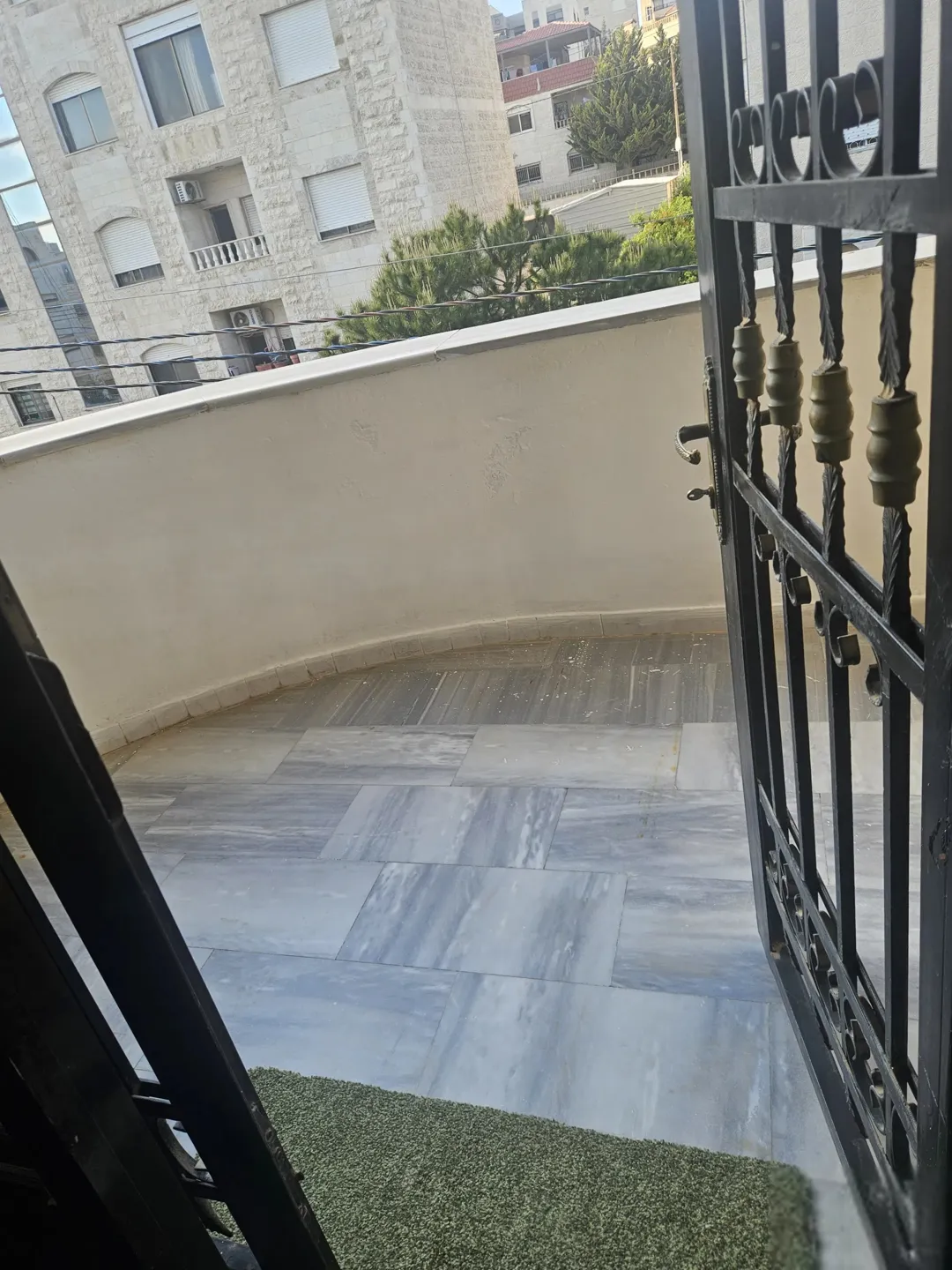 شقة مفروشة للإيجار في قلب الجبيهة | ID 875547