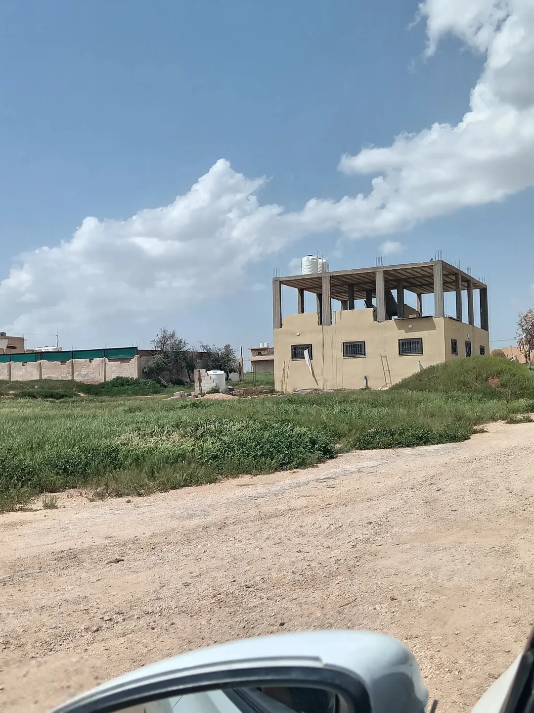 قطعة أرض مميزة للبيع في سوق الحلال القديم قريبة من مشروع حديقة سحاب الجديد