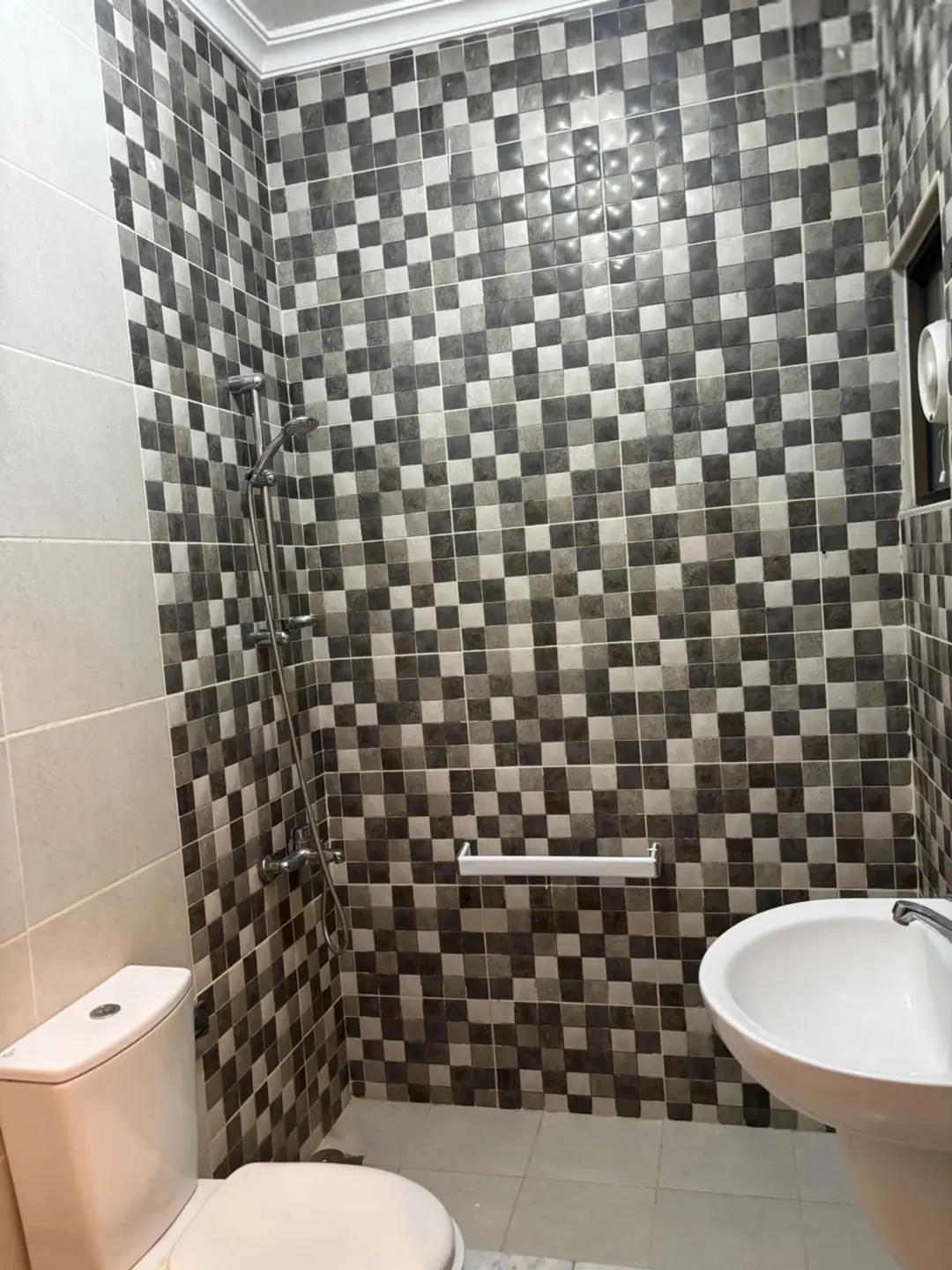 Apartment for sale in Al-Rasheed Suburb