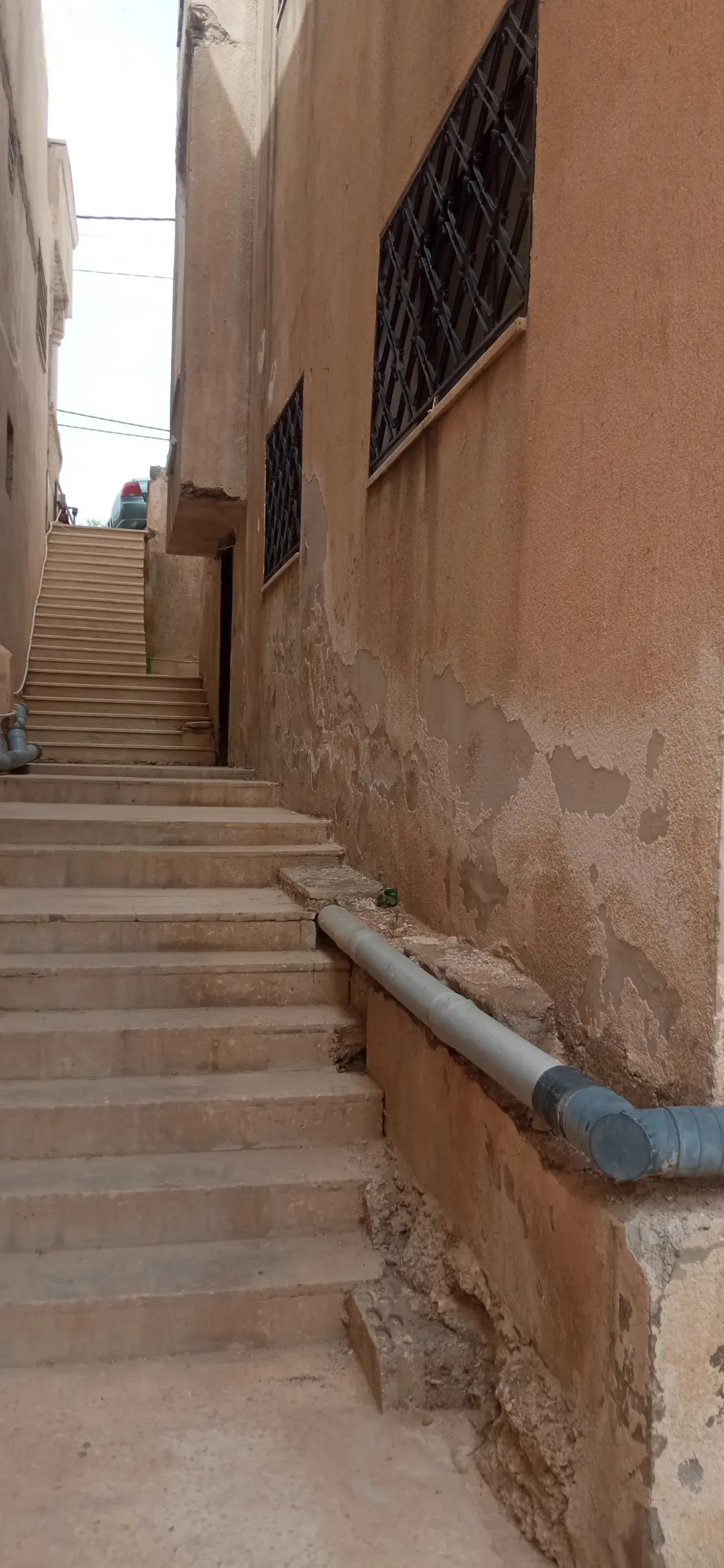 بيت مسطح شقة فاخرة في راس اربد
