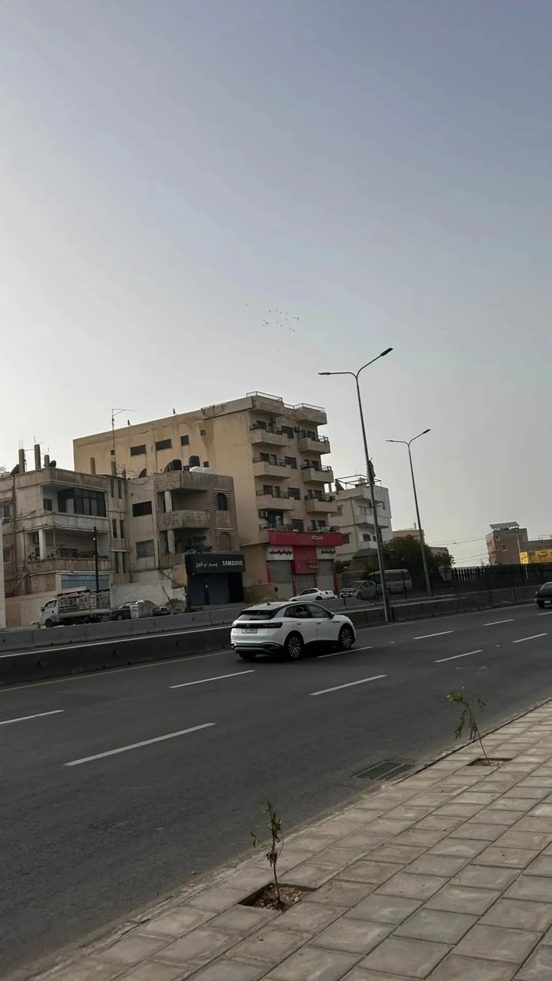 مجمع تجاري للبيع