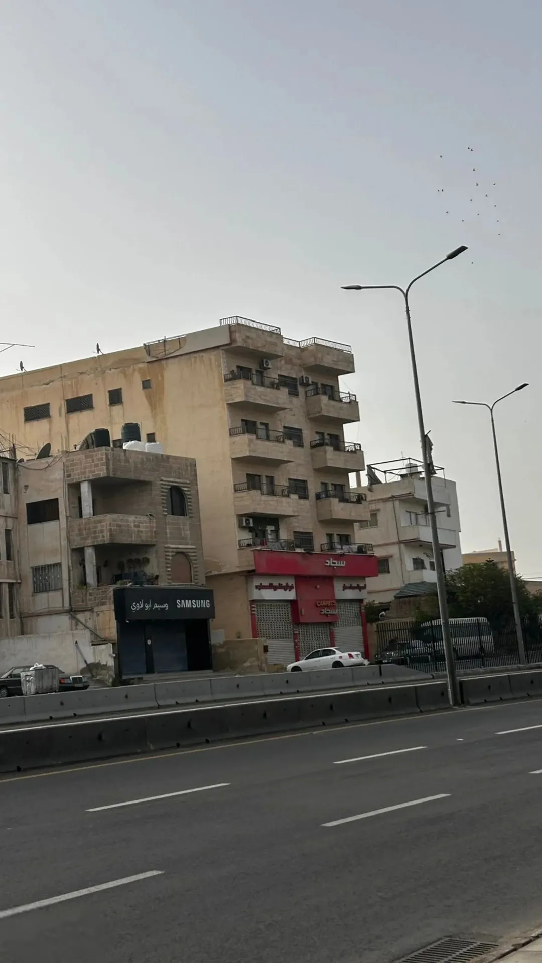 مجمع تجاري للبيع — صورة 4
