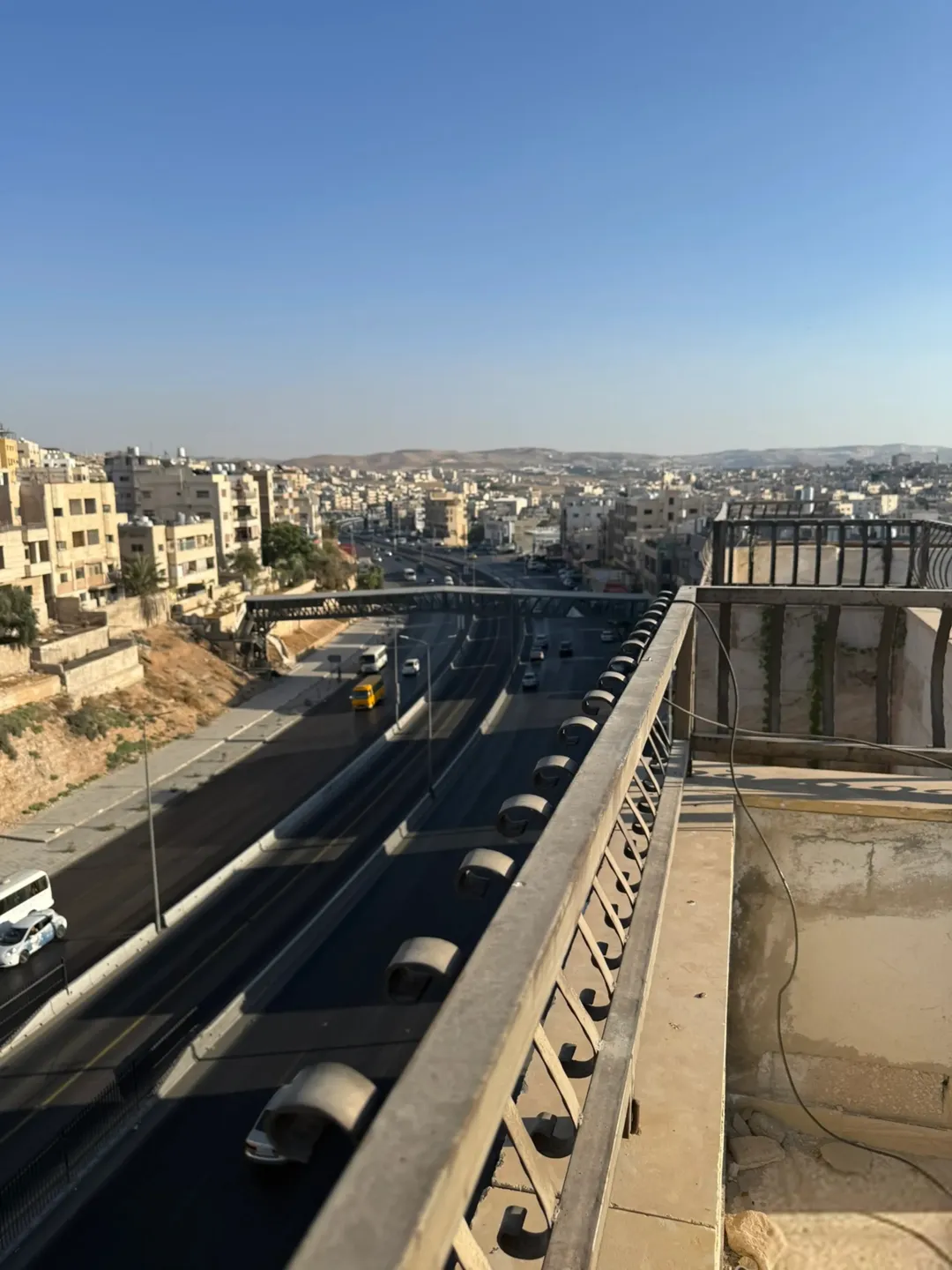 مجمع تجاري للبيع – 1918 م²، 600,000 دينار (إعلان 987907)