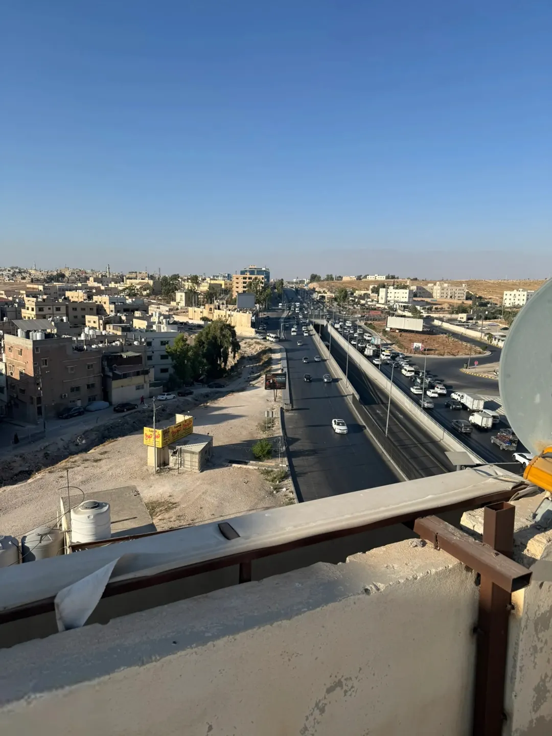 مجمع تجاري للبيع – 1918 م²، 600,000 دينار (إعلان 987907)