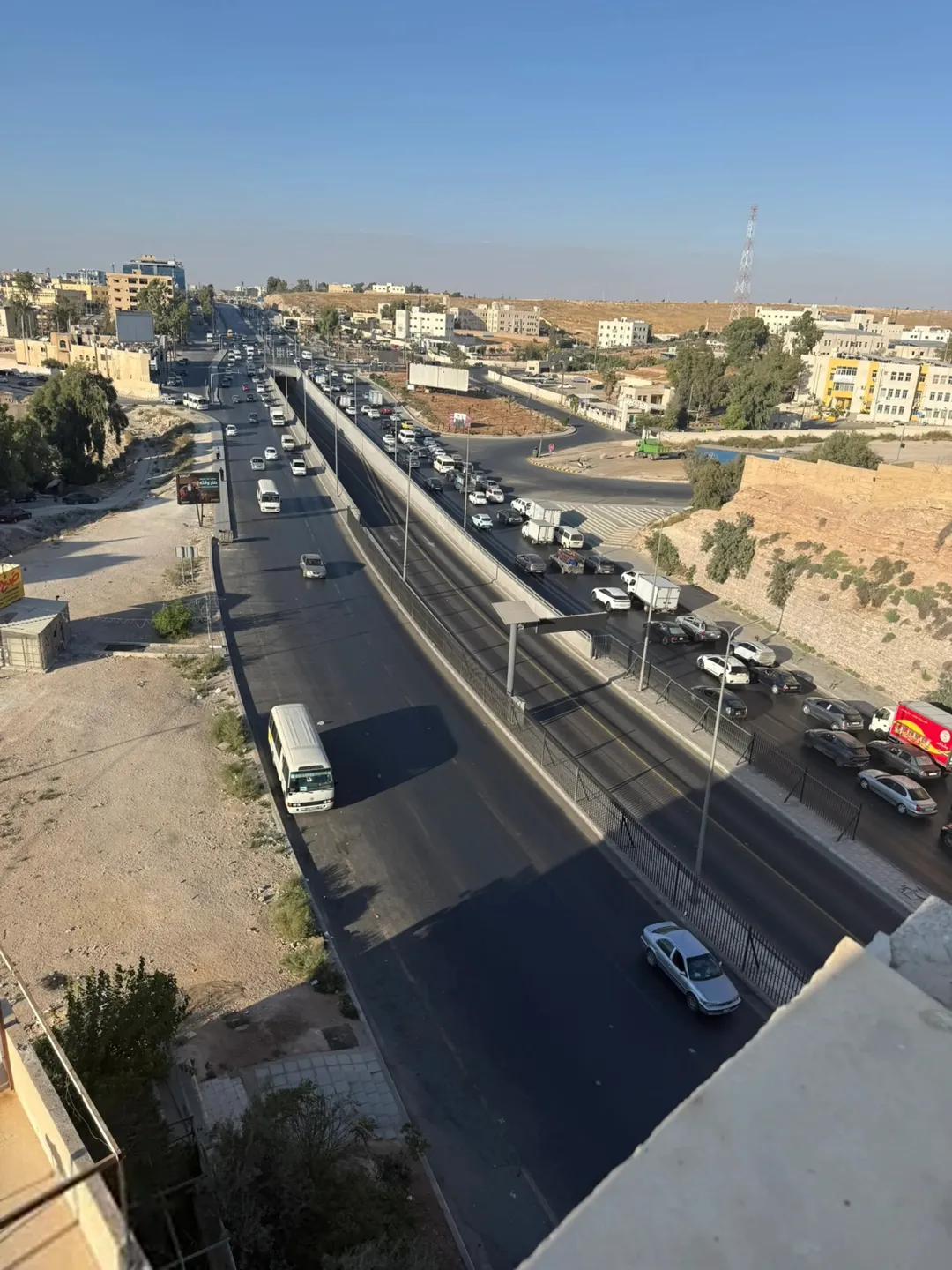 مجمع تجاري للبيع – 1918 م²، 600,000 دينار (إعلان 987907)