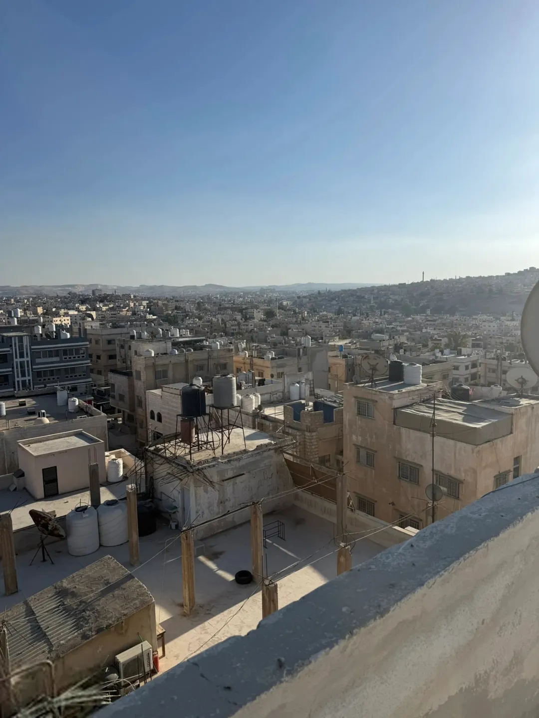 مجمع تجاري للبيع – 1918 م²، 600,000 دينار (إعلان 987907)