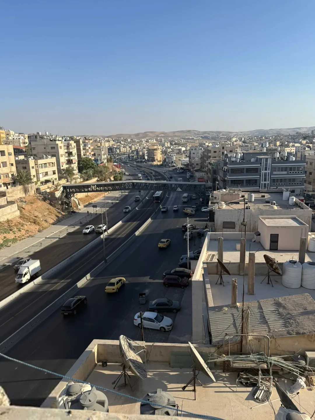 مجمع تجاري للبيع – 1918 م²، 600,000 دينار (إعلان 987907)
