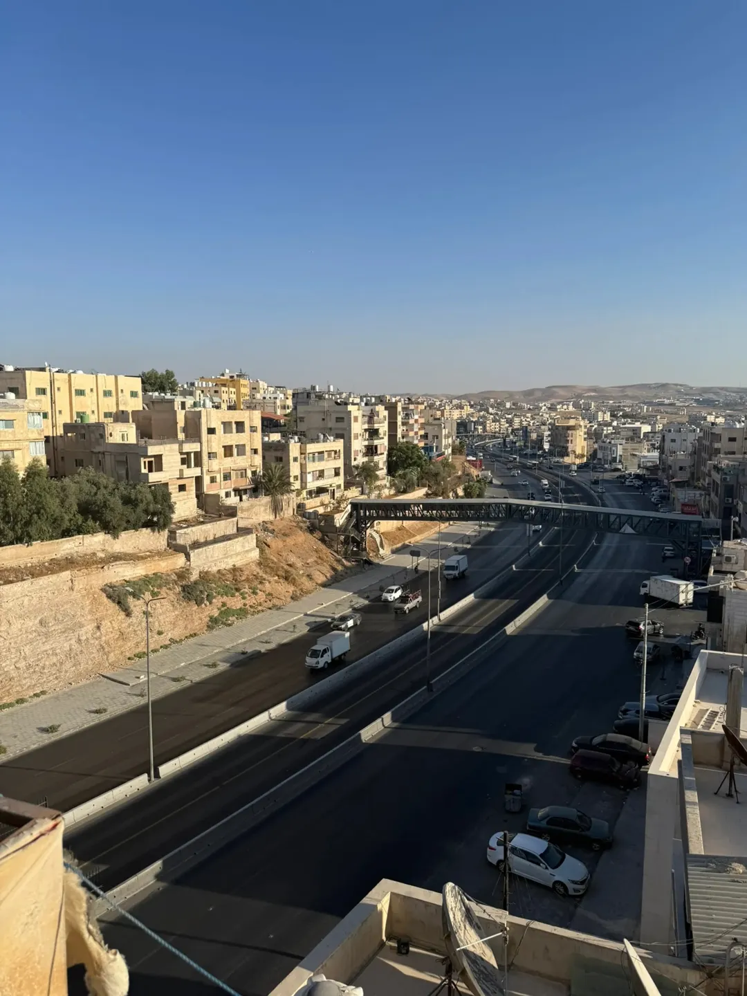 مجمع تجاري للبيع – 1918 م²، 600,000 دينار (إعلان 987907)