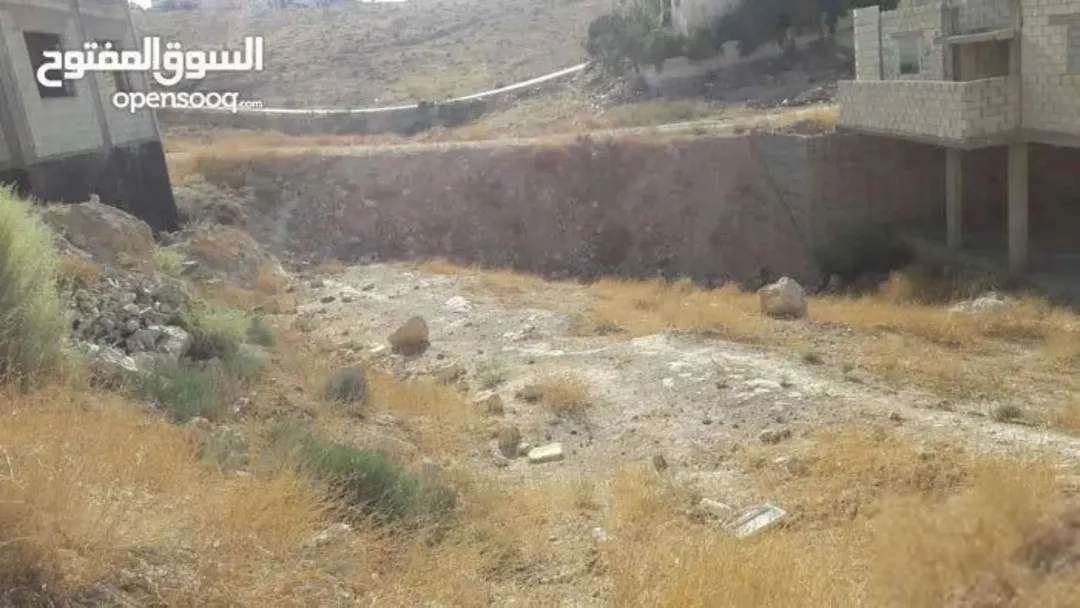 أرض للبيع في حي الجنينة – الزواهرة