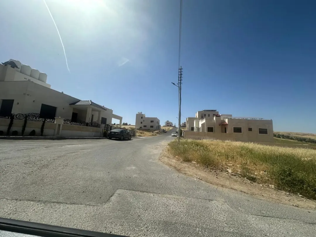 ارض للبيع مرج الحمام حوض القصير اسكان المهندسين بالقرب من ترخيص غرب عمان سكن ج احكام خاصه