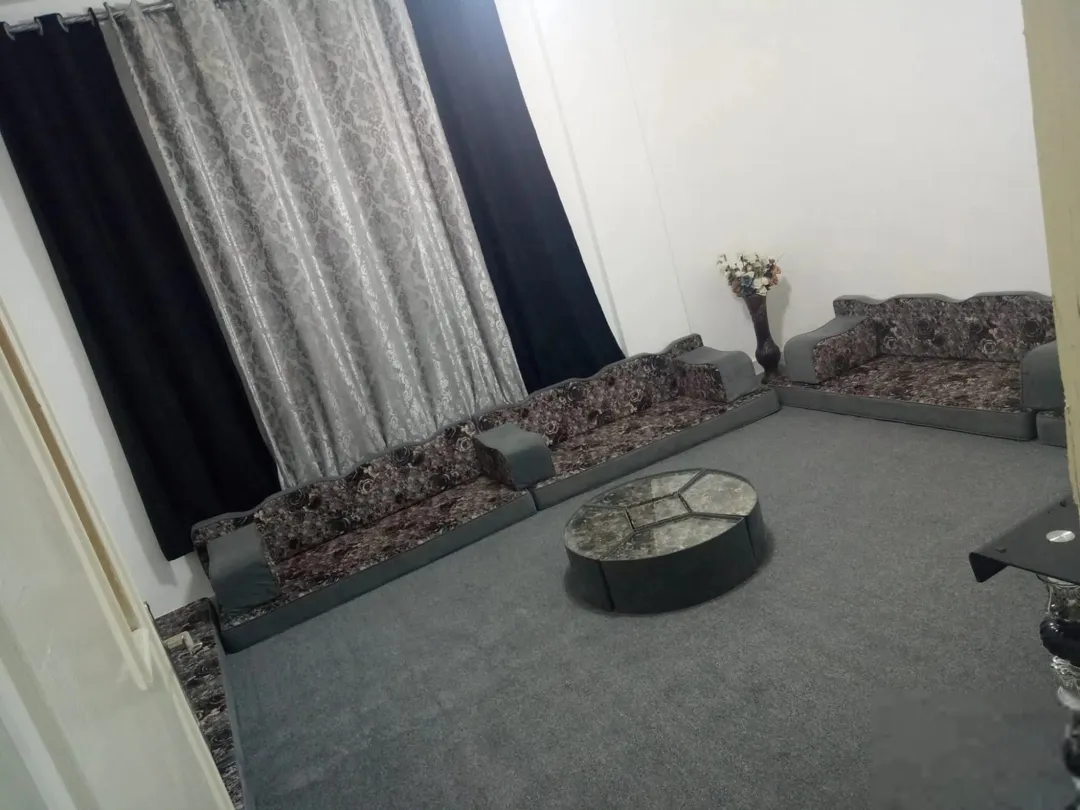شقة مجددة بالكامل للبيع في عمان – القويسمة