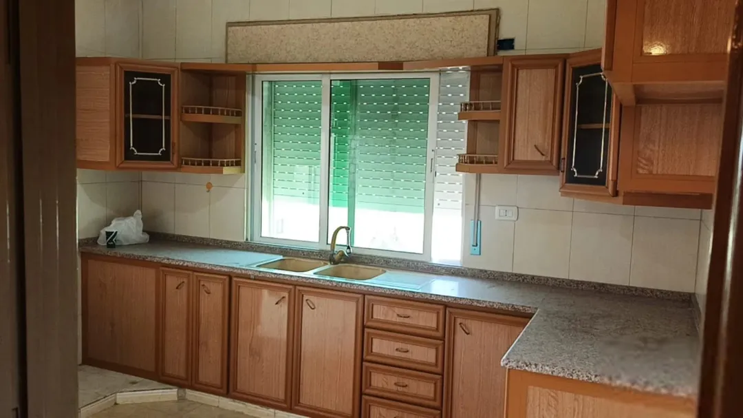 شقة مميزة للبيع في ماركا الجنوبية