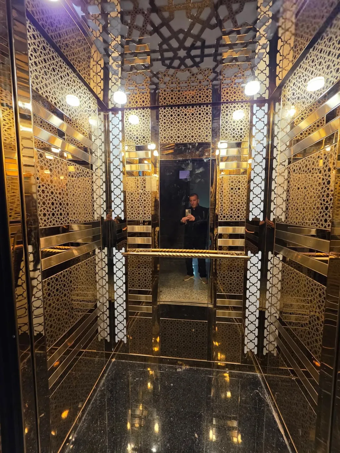 شقة فاخرة للبيع في العقبة – السكنية الثامنة
