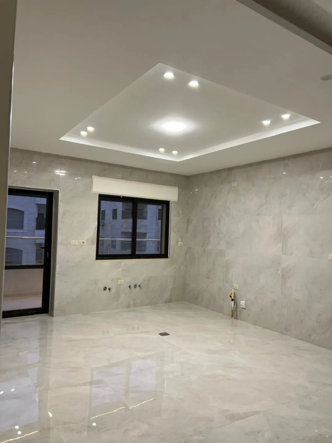 شقق سكنية فاخرة للبيع في البنيات بالقرب من مدرسة الحصاد