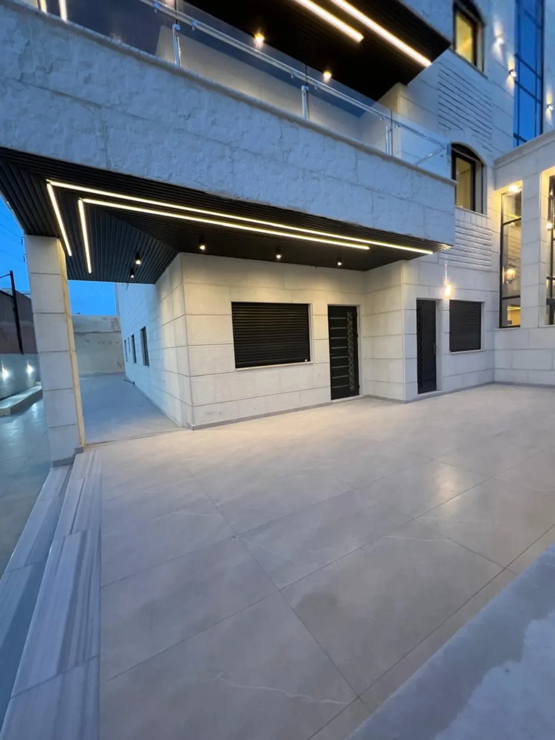 شقق سكنية فاخرة للبيع في البنيات بالقرب من مدرسة الحصاد