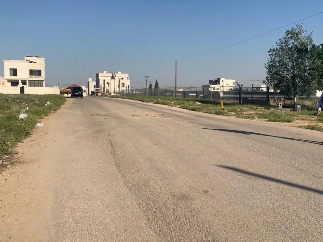 أرض زراعية مميزة في الطنيب بالقرب من جامعة الشرق الأوسط