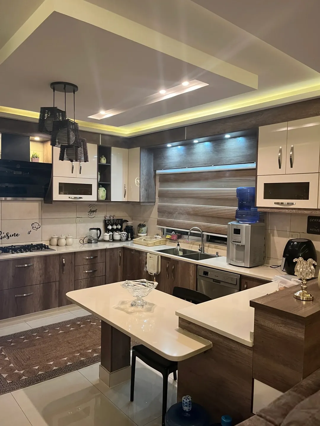 Super-deluxe apartment for sale in a prime شقه للبيع بسعر رائع في البنيات location