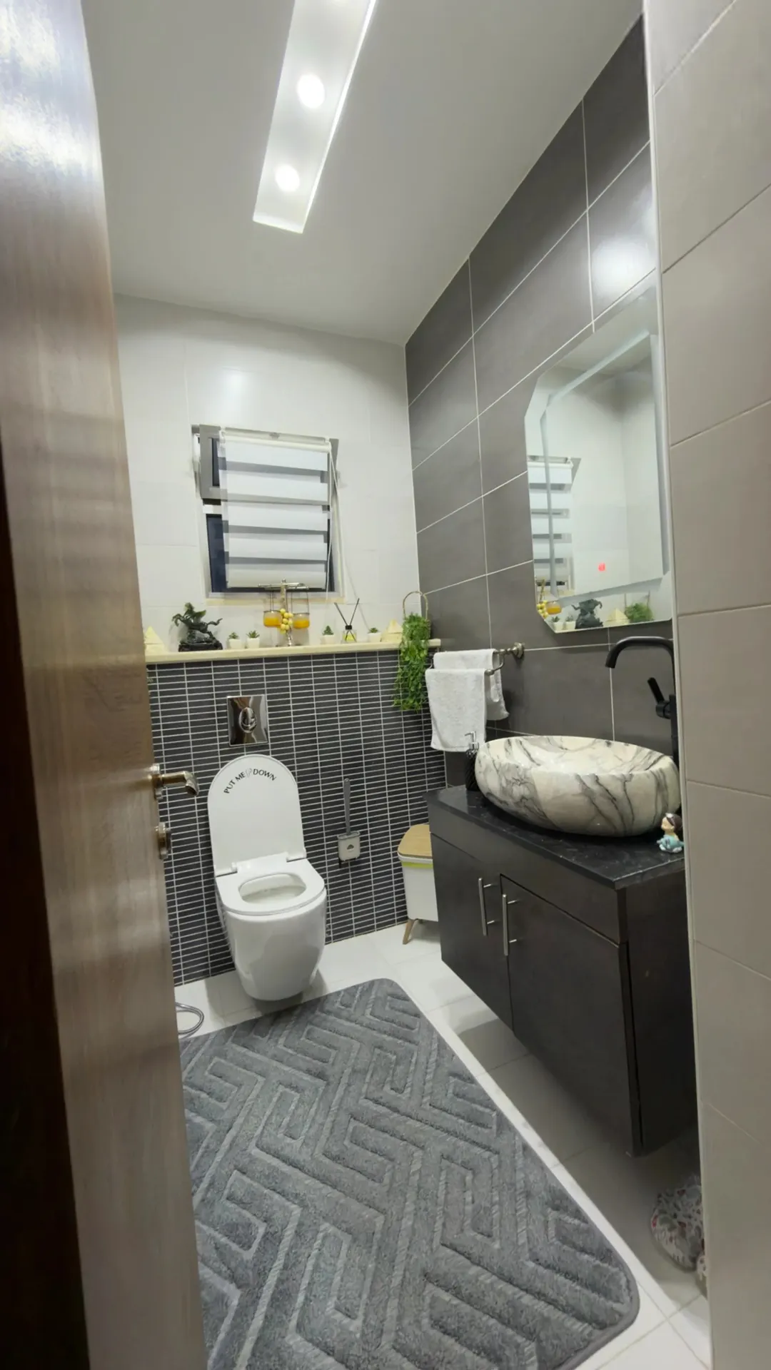 Super-deluxe apartment for sale in a prime شقه للبيع بسعر رائع في البنيات location