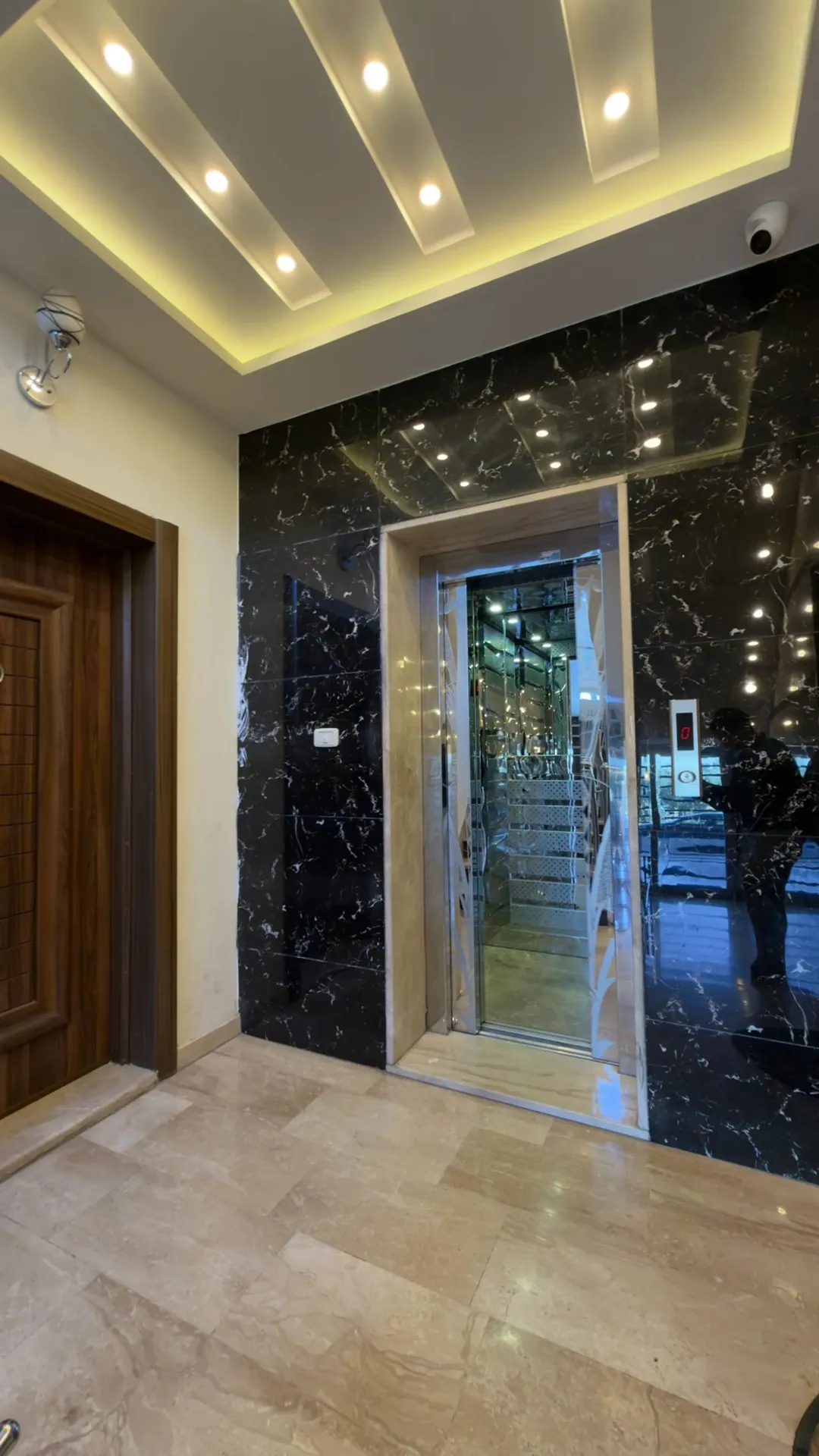 Super-deluxe apartment for sale in a prime شقه للبيع بسعر رائع في البنيات location