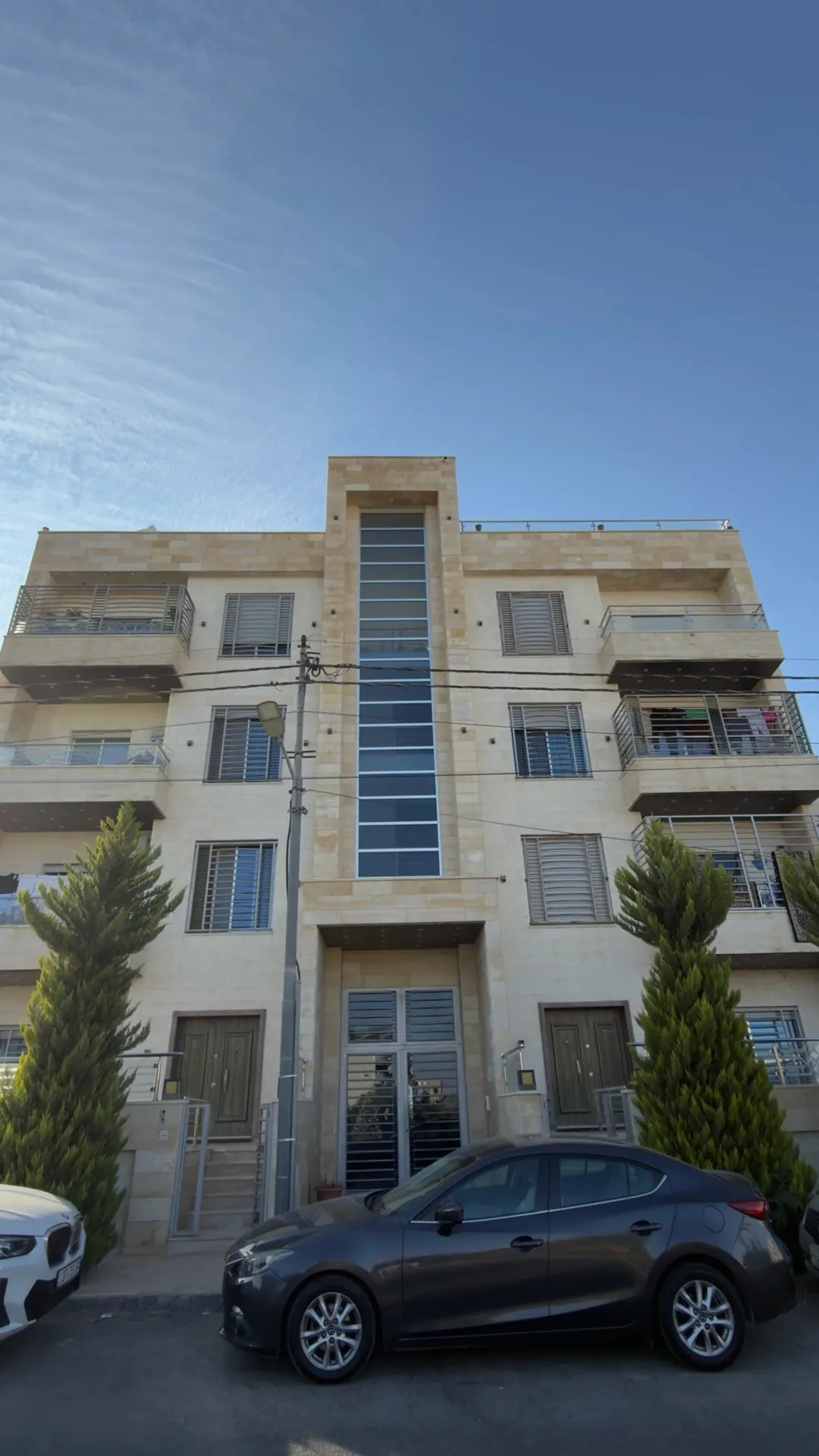 Super-deluxe apartment for sale in a prime شقه للبيع بسعر رائع في البنيات location